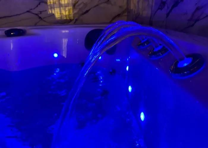 Masazinis Baseinas Senamiestyje * Klaipeda